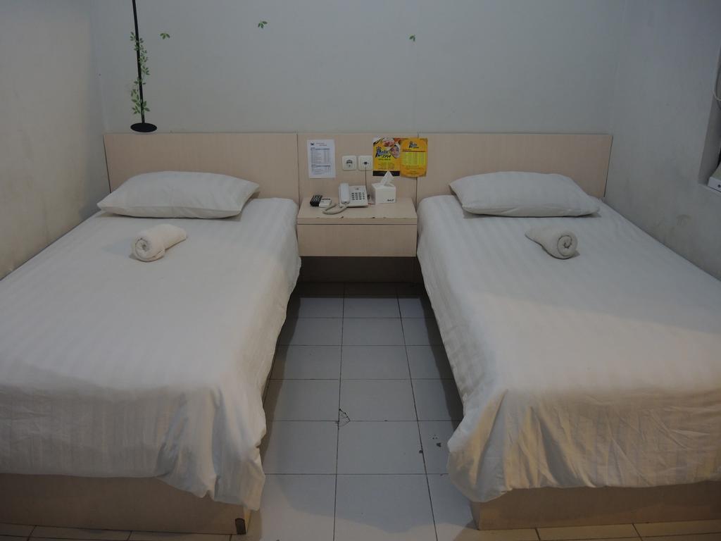 SWK 95 Hotel Surabaya Kamer foto