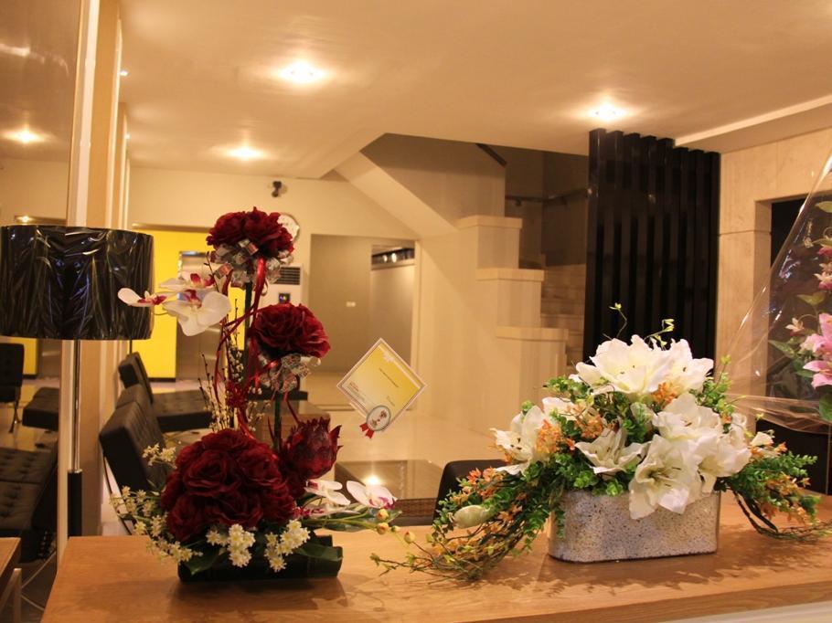 SWK 95 Hotel Surabaya Buitenkant foto