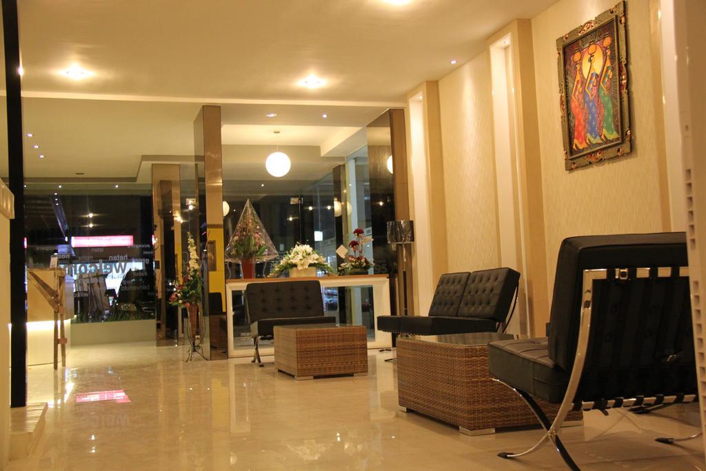 SWK 95 Hotel Surabaya Buitenkant foto