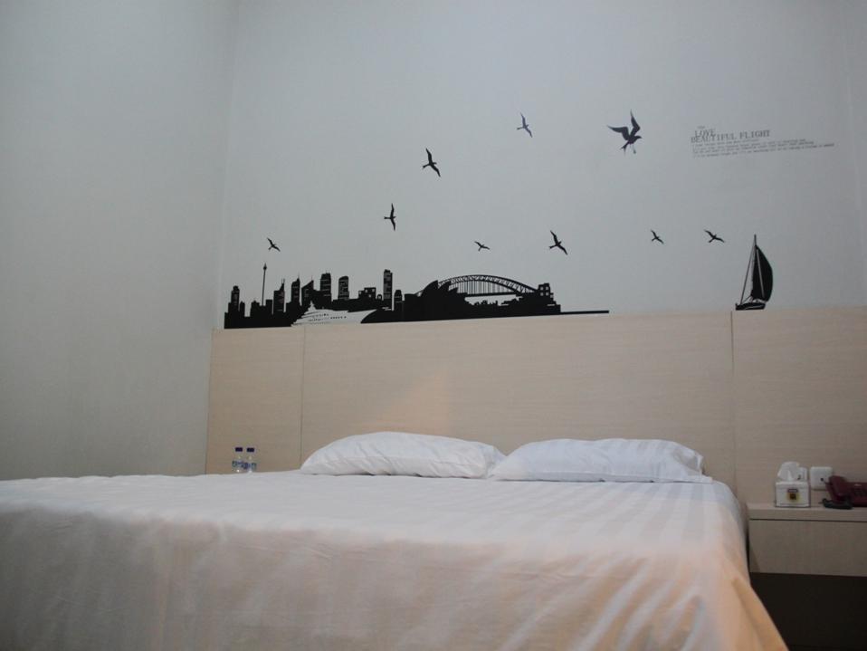 SWK 95 Hotel Surabaya Buitenkant foto